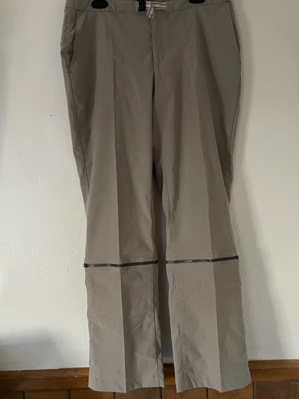 Athleta NWT Vintage Convertible Zip Off Pants Capri Khaki Made USA Large